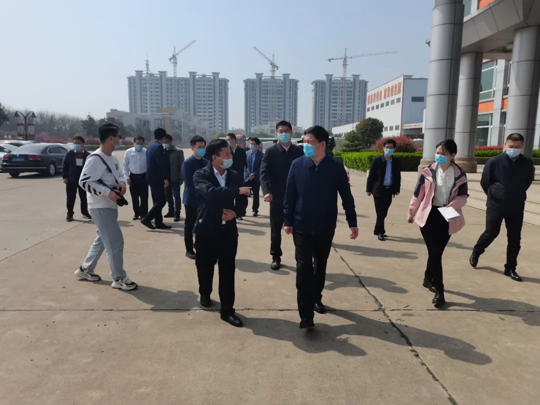 新沂市委书记陈堂清走访江苏CA88官方网站铝材，调研企业防疫稳生产工作